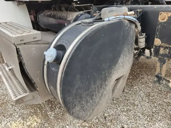 Picture of (Used) 2018 Peterbilt 567, DEF TANK