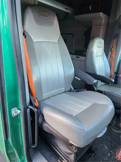 Picture of (Used) 2020 Peterbilt 579, SEAT