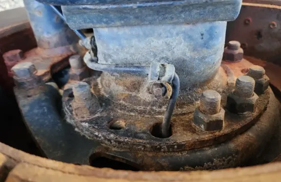 Picture of (Used) 2020 Western Star 5700, REAR DIFFERENTIAL HUBS