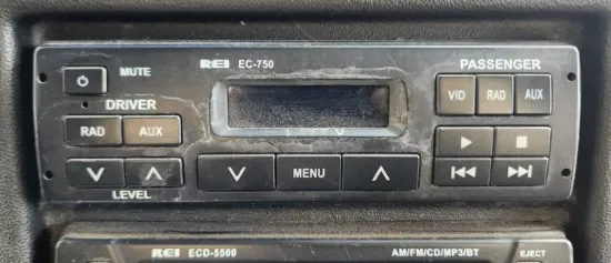 Picture of (Used) 2021 MCI D4505, RADIO