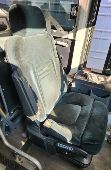 Picture of (Used) 2021 MCI D4505, SEAT