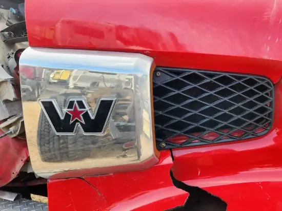 Picture of (Used) 2021 Western Star 49X, HOOD AIR VENT