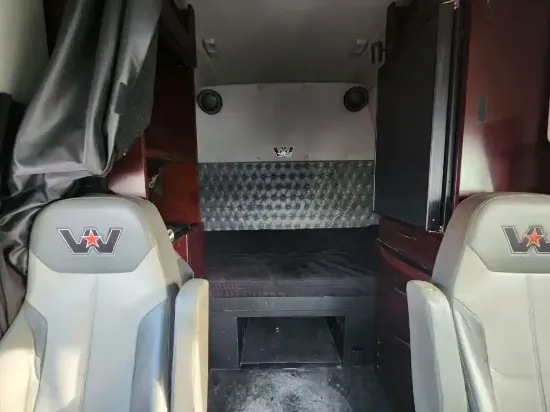 Picture of (Used) 2020 Western Star 5700, SLEEPER BUNK,