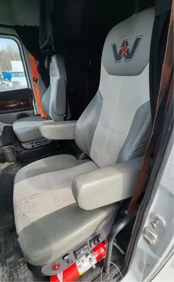 Picture of (Used) 2020 Western Star 5700, SEAT
