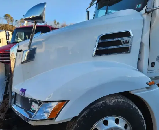 Picture of (Used) 2020 Western Star 5700, HOOD ASSEMBLY
