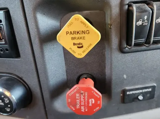 Picture of (Used) 2020 Peterbilt 579, MISCELLANEOUS DASH SWITCHES