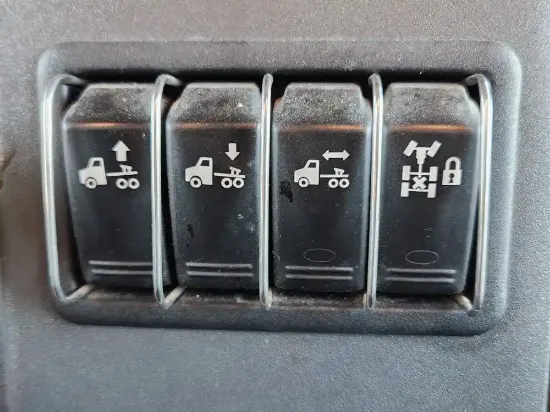 Picture of (Used) 2020 Peterbilt 579, MISCELLANEOUS DASH SWITCHES