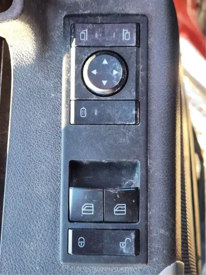 Picture of (Used) 2021 Western Star 49X, DOOR ELECTRIC SWITCH