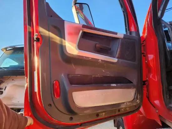Picture of (Used) 2021 Western Star 49X, INTERIOR DOOR PANEL