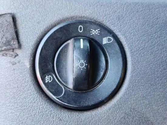 Picture of (Used) 2017 Freightliner Cascadia 125, MISCELLANEOUS DASH SWITCHES