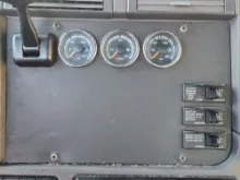Picture of (Used) 2017 Freightliner Cascadia 125, MISCELLANEOUS DASH SWITCHES