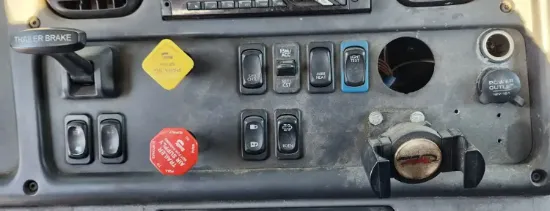 Picture of (Used) 2019 Freightliner M2 112 Medium Duty, MISCELLANEOUS DASH SWITCHES