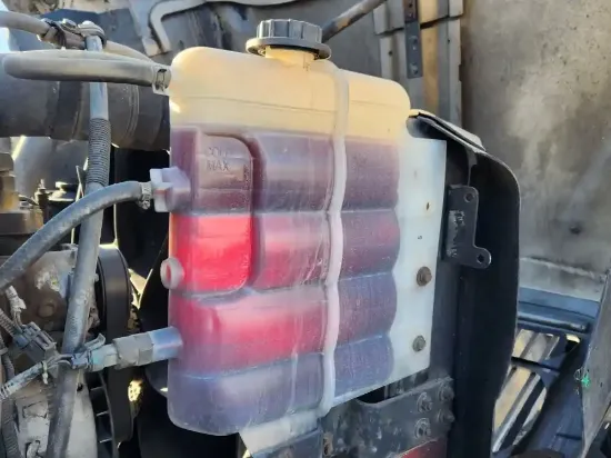 Picture of (Used) 2007 International 9200I, RADIATOR OVERFLOW BOTTLE