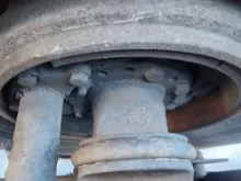 Picture of (Used) 2007 International 9200l, FRONT DIFFERENTIAL HUBS