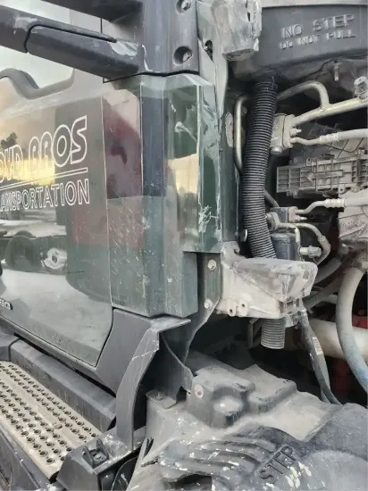 Picture of (Used) 2023 Kenworth T680, COWL