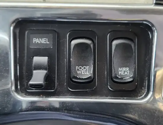 Picture of (Used) 2007 Freightliner Columbia 112, MISCELLANEOUS DASH SWITCHES