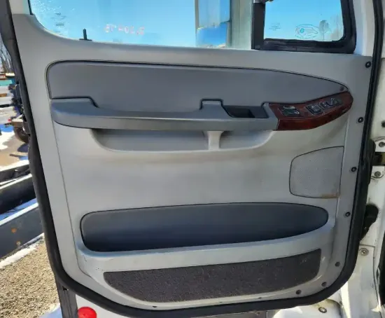 Picture of (Used) 2007 Freightliner Columbia 112, INTERIOR DOOR PANEL