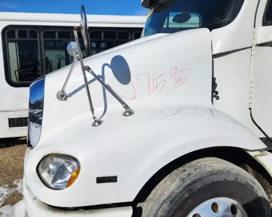 Picture of (Used) 2007 Freightliner Columbia 112, HOOD ASSEMBLY