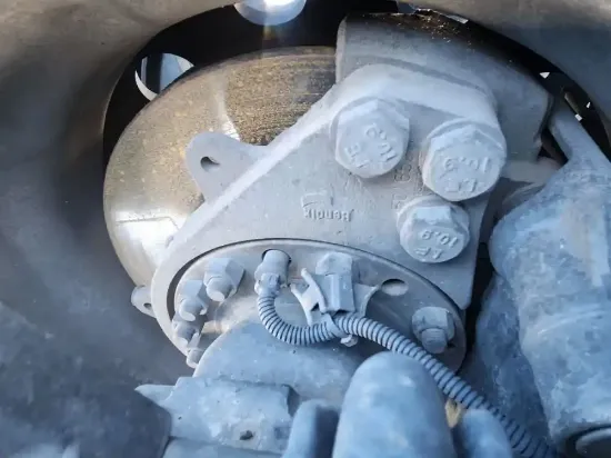 Picture of (Used) 2023 Kenworth T680, REAR DIFFERENTIAL HUBS