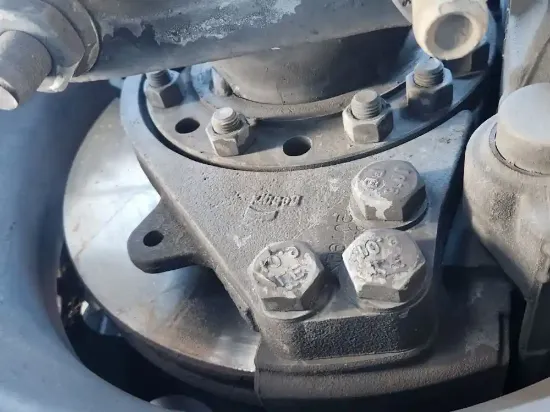 Picture of (Used) 2023 Kenworth T680, FRONT DIFFERENTIAL HUBS