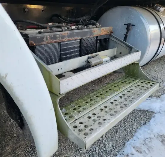 Picture of (Used) 2007 Freightliner Columbia 112, BATTERY BOX