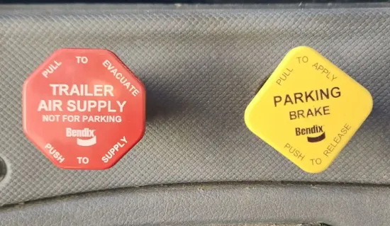 Picture of (Used) 2016 Freightliner Cascadia 125, MISCELLANEOUS DASH SWITCHES