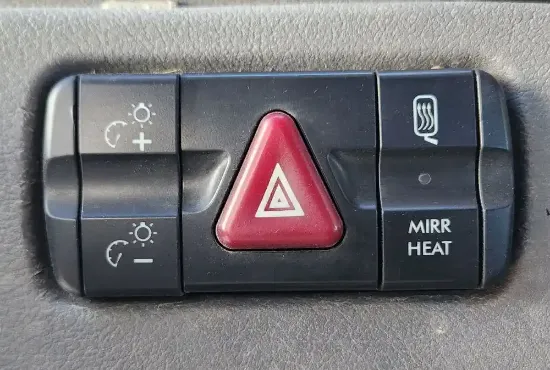 Picture of (Used) 2016 Freightliner Cascadia 125, MISCELLANEOUS DASH SWITCHES