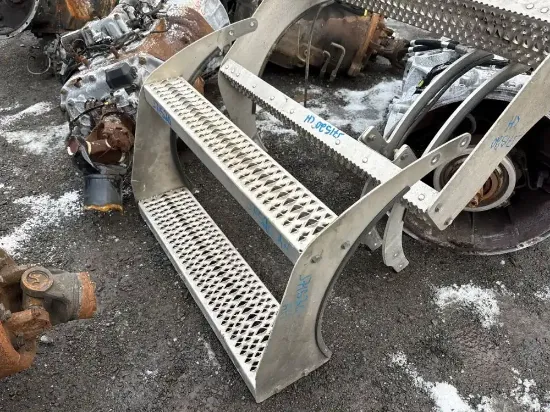 Picture of (Used) 2025 Peterbilt 579, STEPS