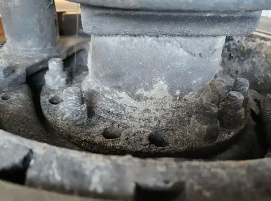 Picture of (Used) 2016 Freightliner Cascadia 125, FRONT DIFFERENTIAL HUBS