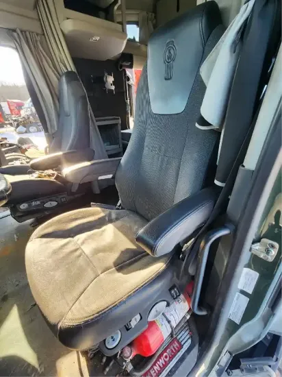 Picture of (Used) 2023 Kenworth T680, SEAT