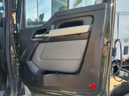 Picture of (Used) 2023 Kenworth T680, INTERIOR DOOR PANEL