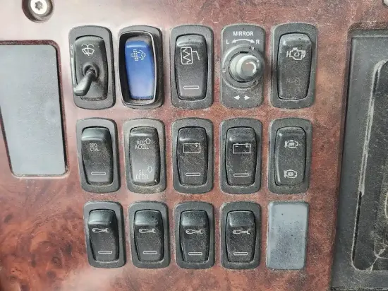 Picture of (Used) 2016 Mack GU713, MISCELLANEOUS DASH SWITCHES