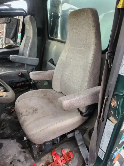 Picture of (Used) 2016 Mack GU713, SEAT