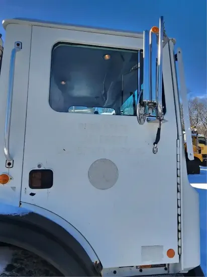 Picture of (Used) 2008 Mack MRU613, DOOR