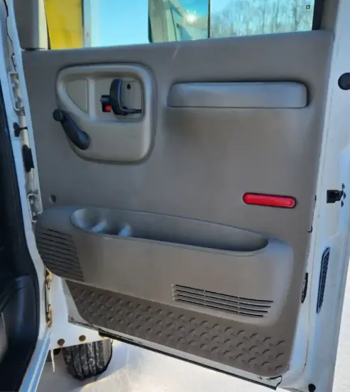 Picture of (Used) 2006 GMC C5500, INTERIOR DOOR PANEL