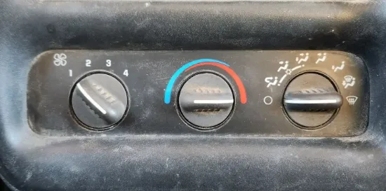 Picture of (Used) 2003 Chevrolet C7500, TEMPERATURE CONTROL ASSEMBLY