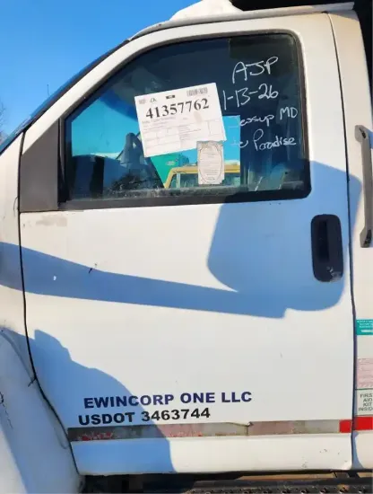 Picture of (Used) 2003 Chevrolet C7500, DOOR