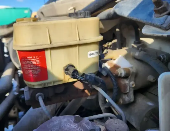 Picture of (Used) 2003 Chevrolet C7500, BRAKE MASTER CYLINDER