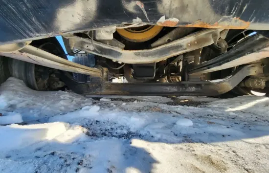 Picture of (Used) 2003 Chevrolet C7500, COMPLETE FRONT AXLE