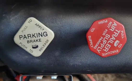 Picture of (Used) 2008 Ford F-750, MISCELLANEOUS DASH SWITCHES