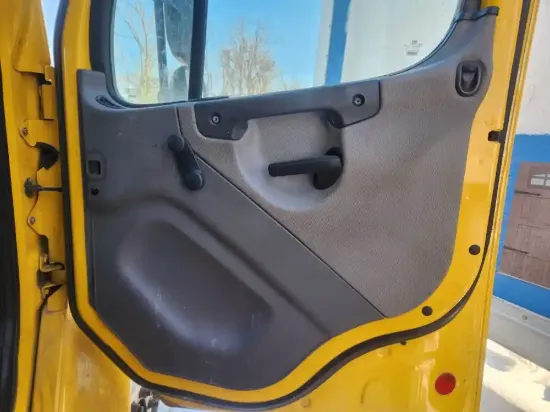 Picture of (Used) 2018 Freightliner M2 106, INTERIOR DOOR PANEL