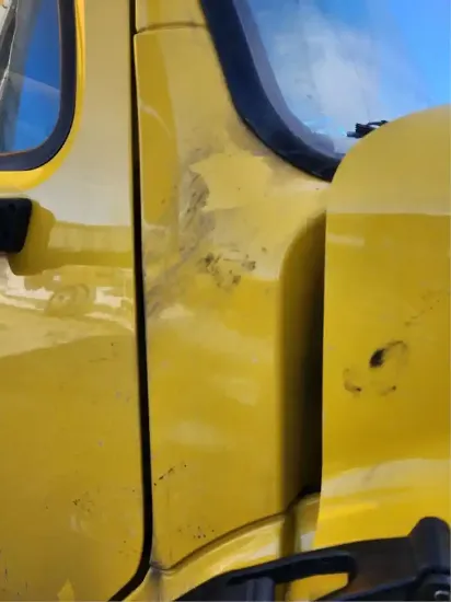 Picture of (Used) 2018 Freightliner M2 106, COWL