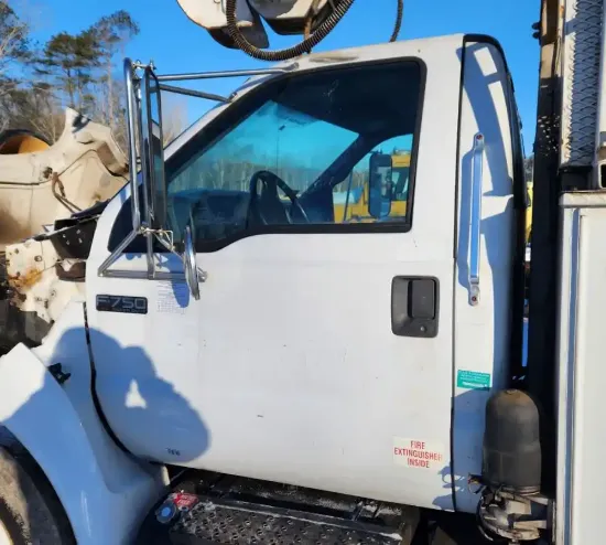 Picture of (Used) 2008 Ford F-750, CAB