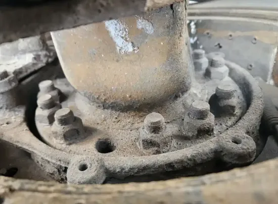 Picture of (Used) 2013 Freightliner 114SD, FRONT DIFFERENTIAL HUBS