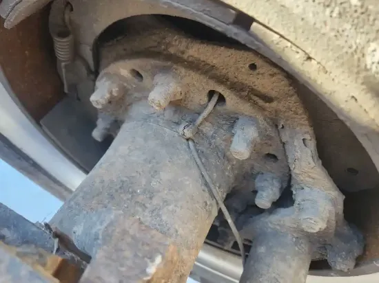 Picture of (Used) 2006 Peterbilt 357, REAR DIFFERENTIAL HUBS