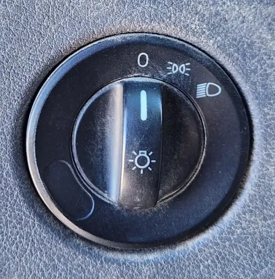 Picture of (Used) 2016 Freightliner Cascadia 113, MISCELLANEOUS DASH SWITCHES