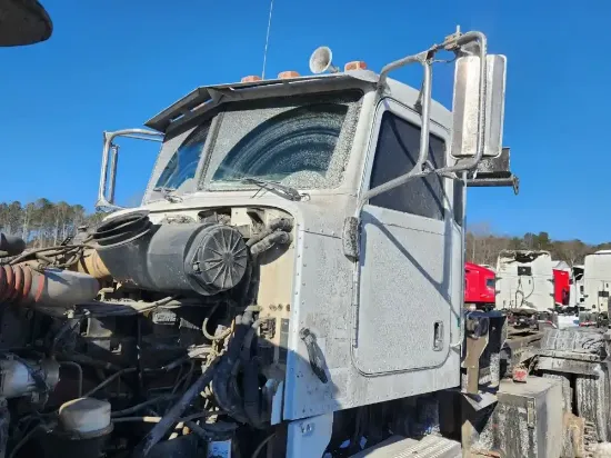 Picture of (Used) 2006 Peterbilt 357, CAB