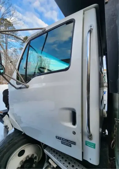 Picture of (Used) 2005 Sterling L7500, CAB