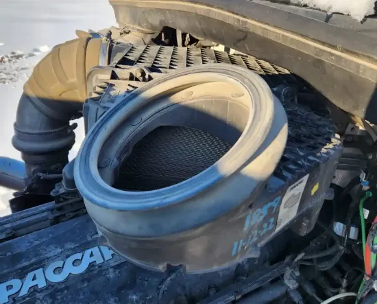 Picture of (Used) 2020 Peterbilt 567, AIR CLEANER