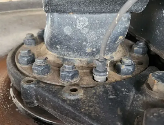 Picture of (Used) 2019 Freightliner Cascadia 126, FRONT DIFFERENTIAL HUBS